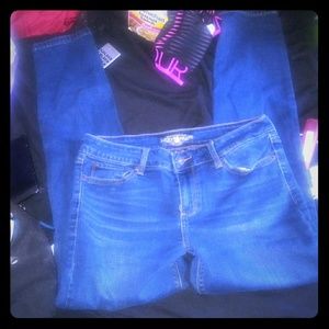 assorted name brand jeans